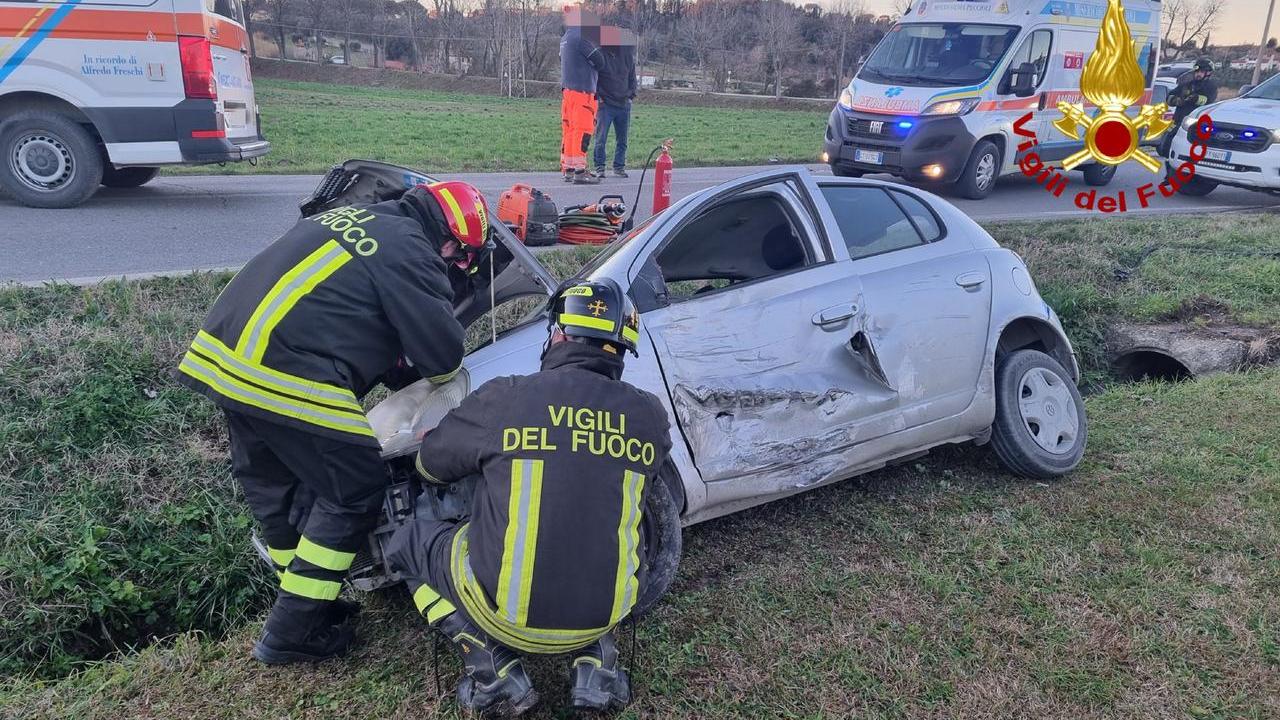 Casciana Terme Lari, si scontra con un’ambulanza e finisce in ospedale