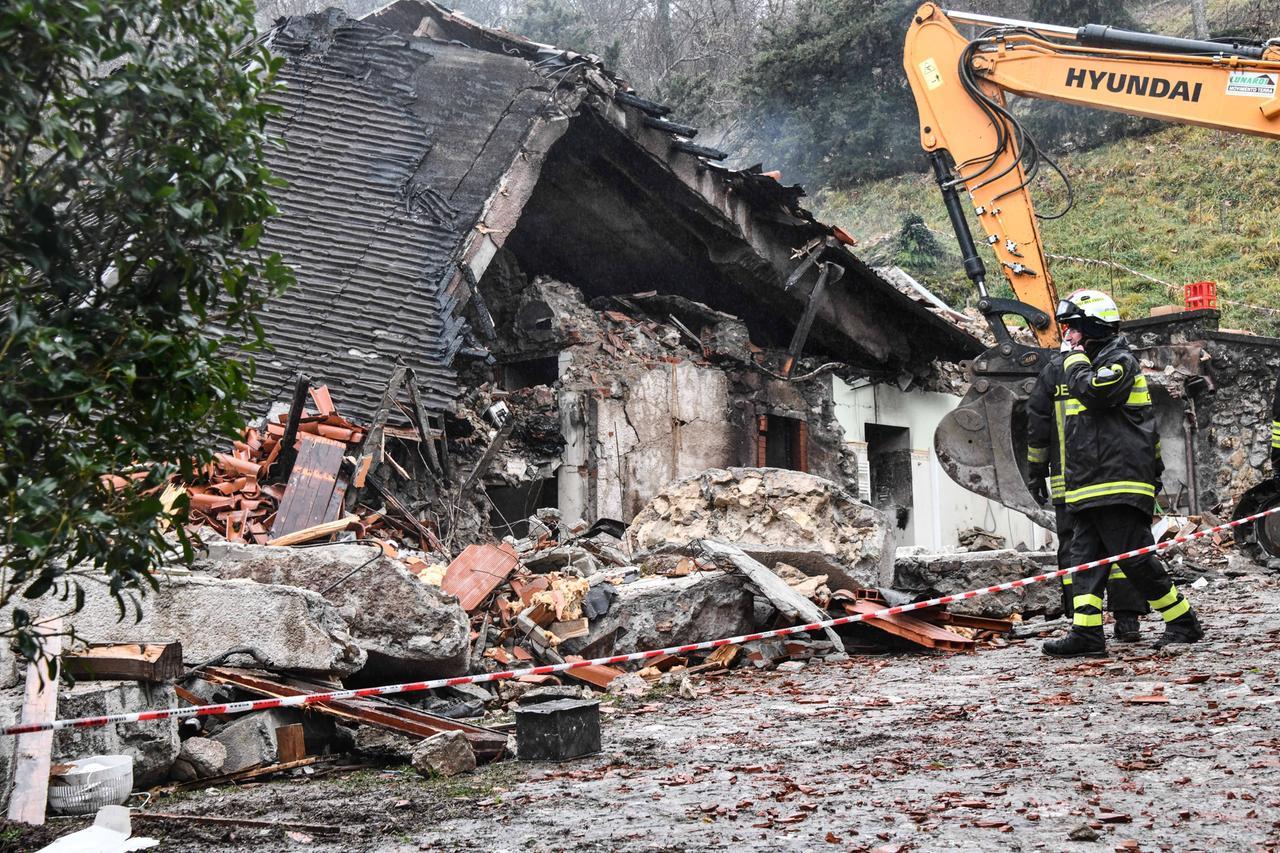 
	La villetta esplosa in Garfagnana (foto Sernacchioli)

