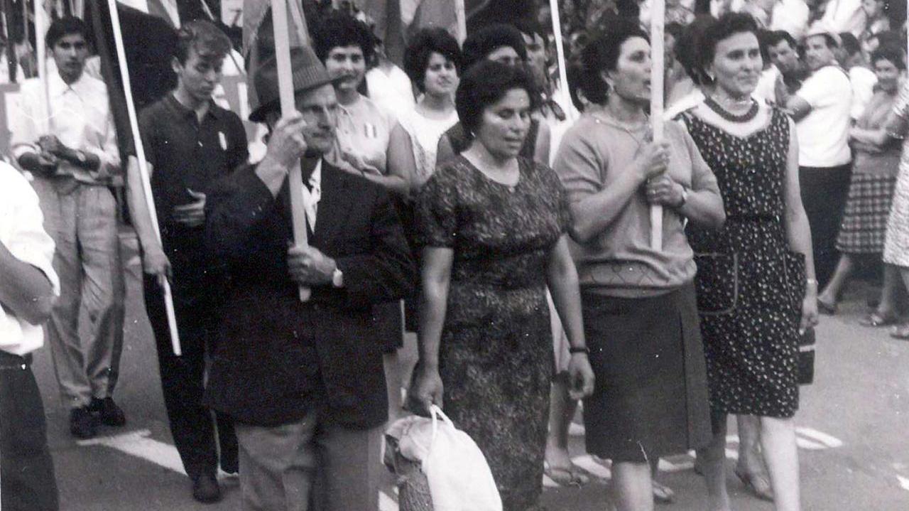 Lina Dal Buono, seconda da sinistra (foto d'epoca)