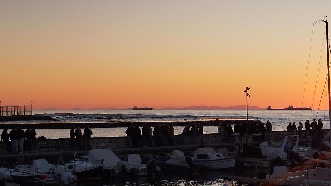 Livorno la città dei tramonti più belli. Dal moletto di Ardenza è tutto