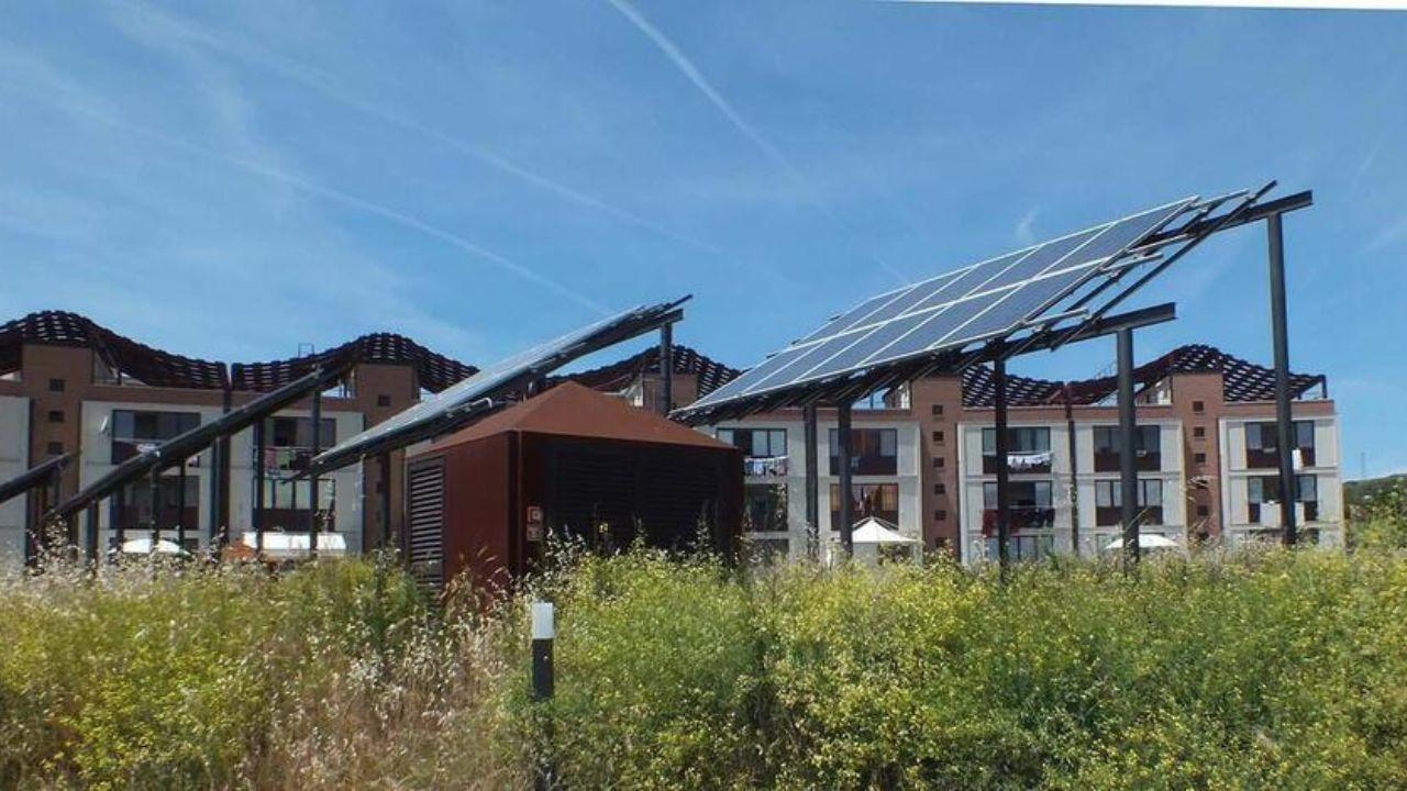 Gli alloggi popolari di via Ischia ad alto risparmio energetico inaugurati nel 2015 (foto Paolo Barlettani)