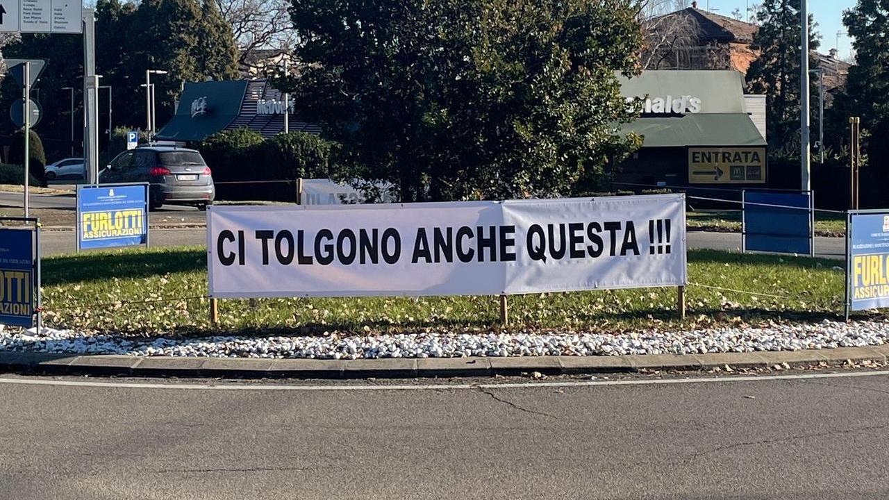 «Il Comune di Reggio Emilia mi ha privato della “mia rotonda” con modi discutibili»