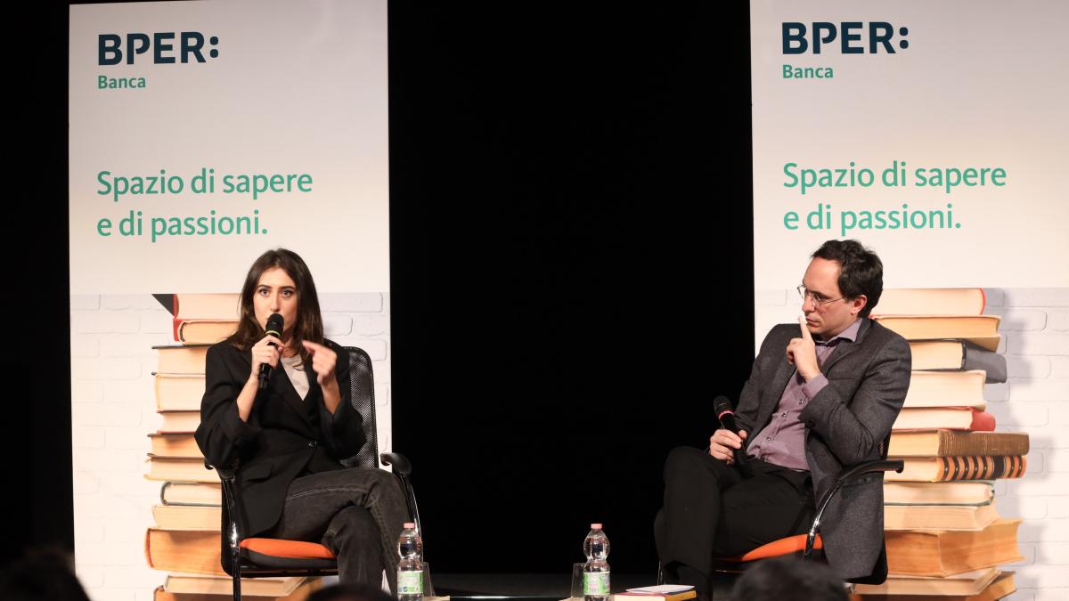 La giornalista ospite al Forum Monzani