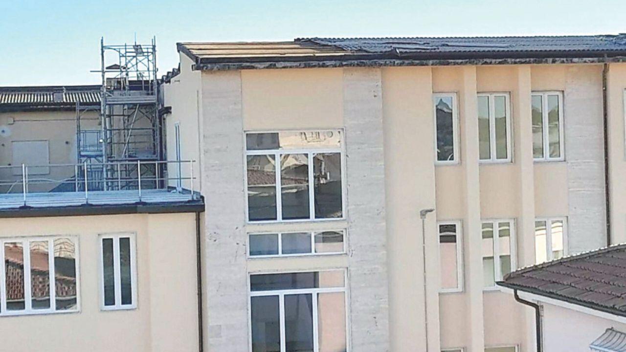 La parte del tetto scoperchiata