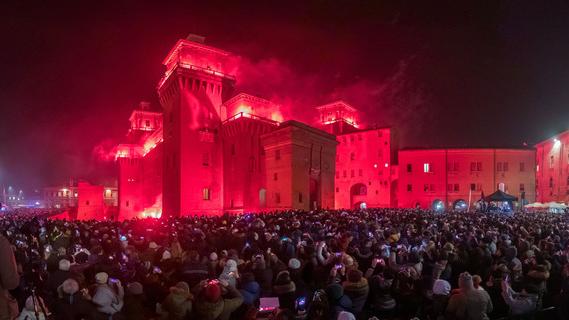 Capodanno in piazza a Ferrara, attesi in 30mila per l'incendio del Castello