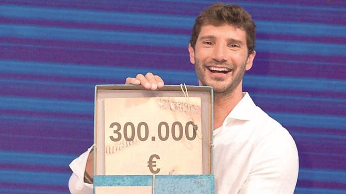 Stefano De Martino e Marco Liorni trainano la Rai orfana di Amadeus e Fiorello