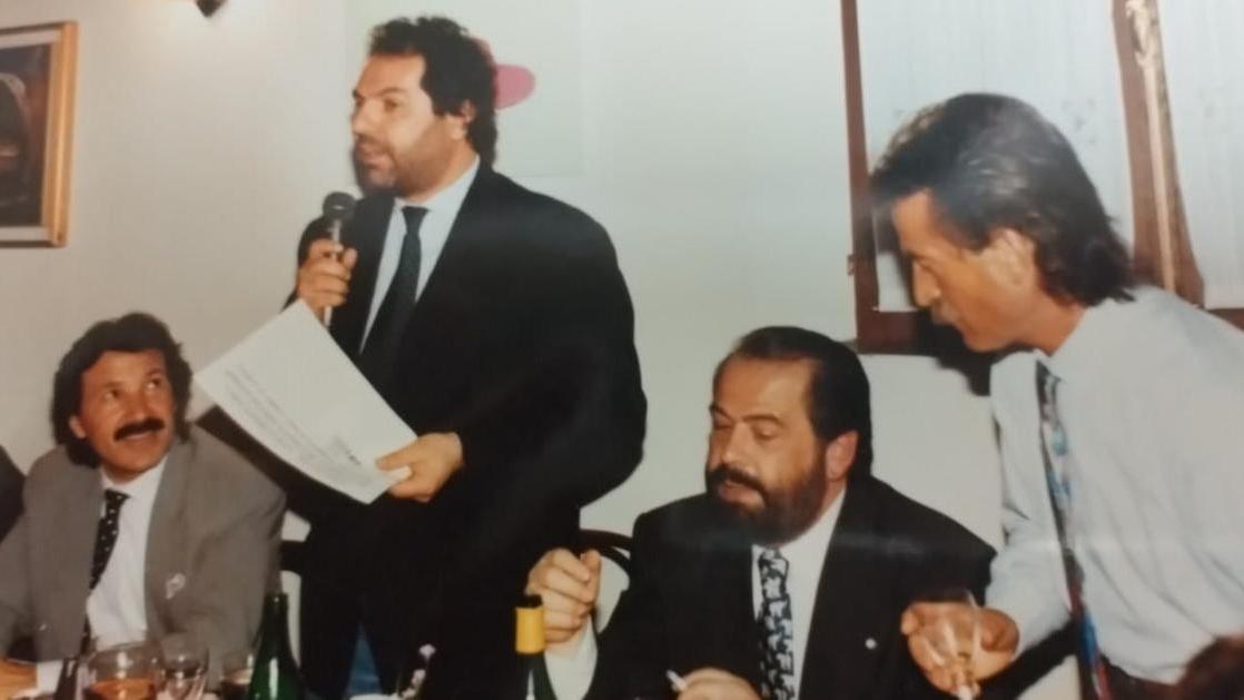 Il parrucchiere Germano Malagoli (in foto a destra) ricorda Ragazzi (a sinistra)