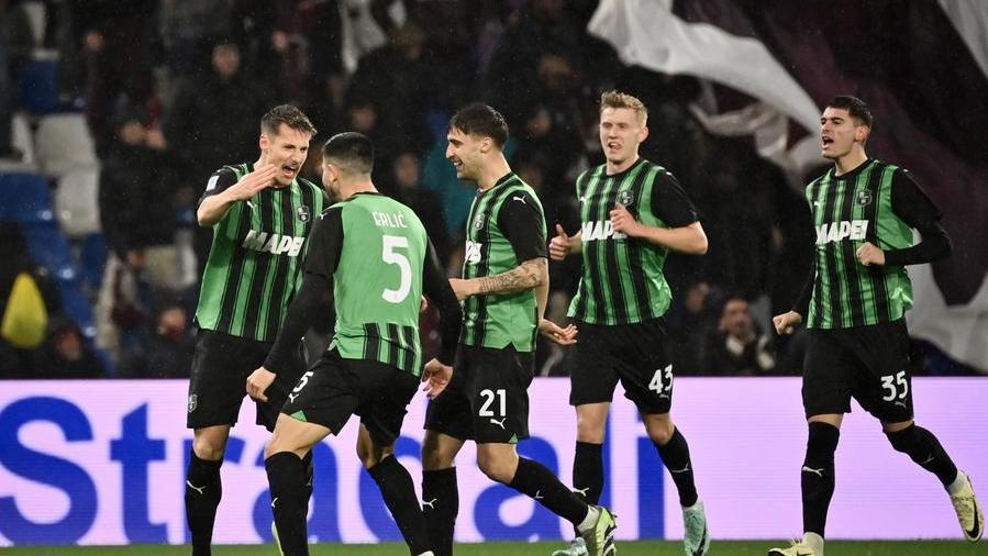FINALE Sassuolo-Cosenza 2-1 (60’ Venturi, 84’ Moro, 90’ Lipani)