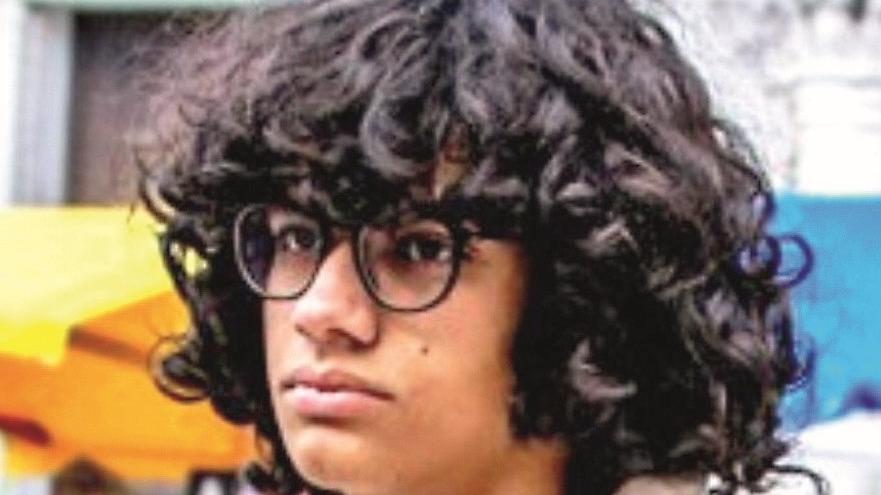 Morto in un incidente stradale a 17 anni, la rabbia del papà: «Quell’auto sfrecciava ai 100 all’ora»