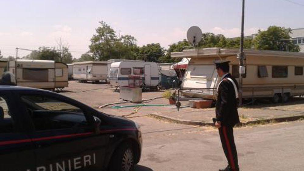 Latitante arrestato in un campo nomadi di Prato con un blitz dei carabinieri