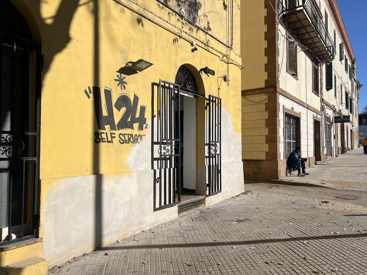 Sassari, rapina una donna dentro un H24: ventinovenne arrestato dai carabinieri