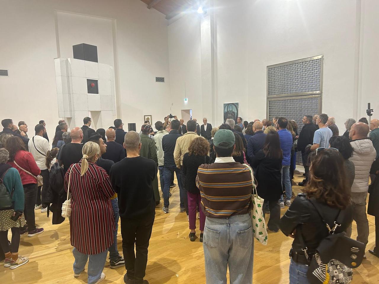 
	L'inaugurazione della mostra Koloss&ograve;i a ottobre

