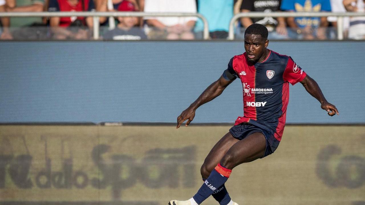 Il Cagliari prolunga il contratto a Zito Luvumbo fino al 2028