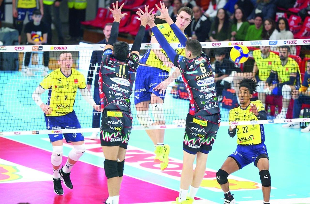Valsa fuori dalla Coppa Italia: la Sir di Lorenzetti vince 3-0