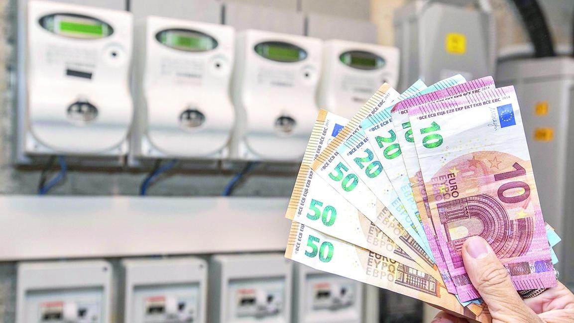 Che stangata sulle bollette: «Energia su del 15 per cento»