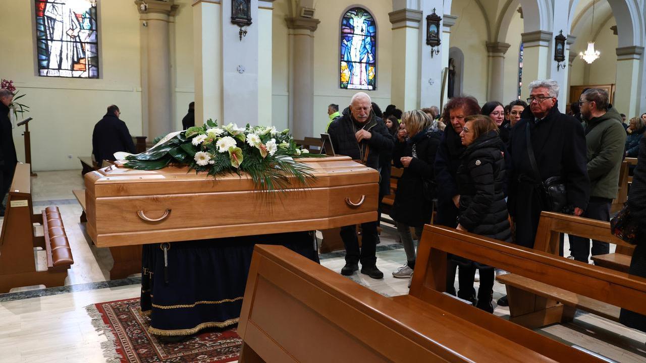 L’ultimo saluto di Copparo e Riva del Po a Davide Benetti