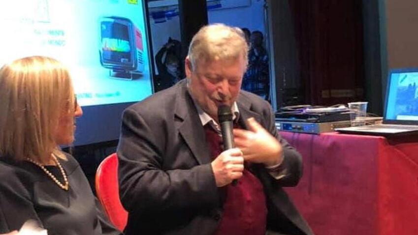 Mario Sussi durante un incontro pubblico