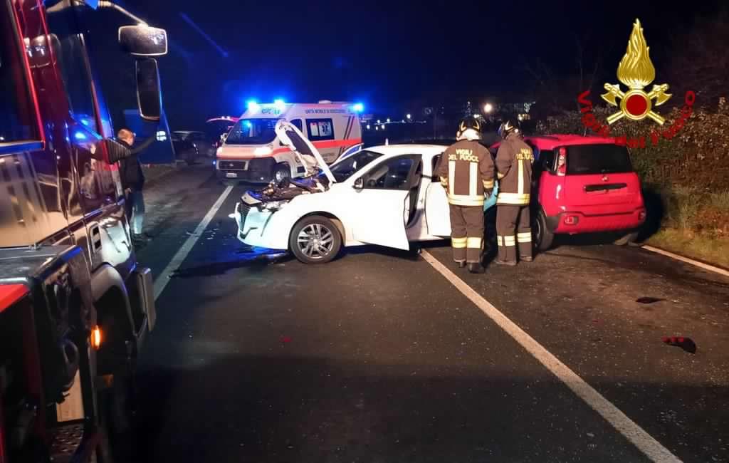 Lucca, ennesimo incidente sulla via Nuova per Pisa: un ferito in ospedale