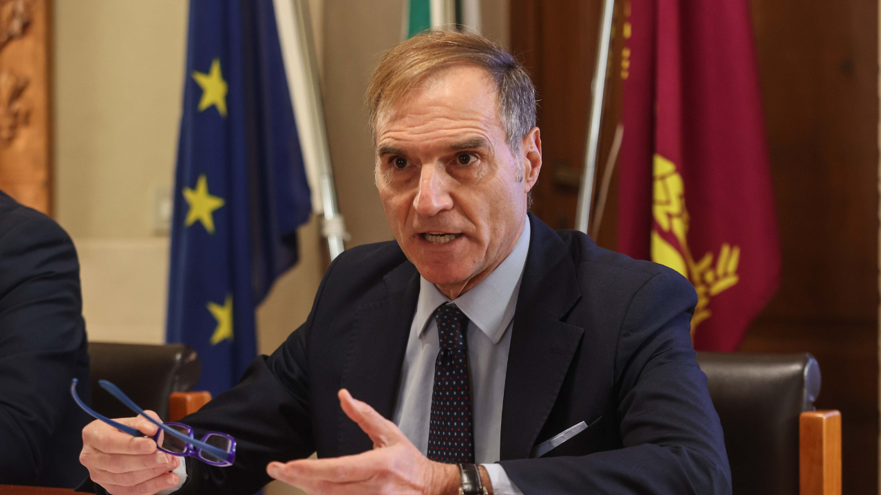 Il questore di Firenze Fausto Lamparelli durante la conferenza stampa di fine anno