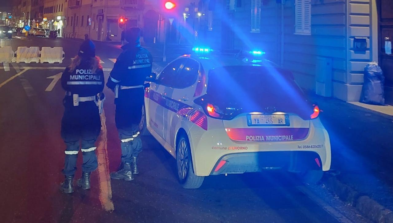 
	Controlli dei vigili sul viale Italia nella notte di San Silvestro

