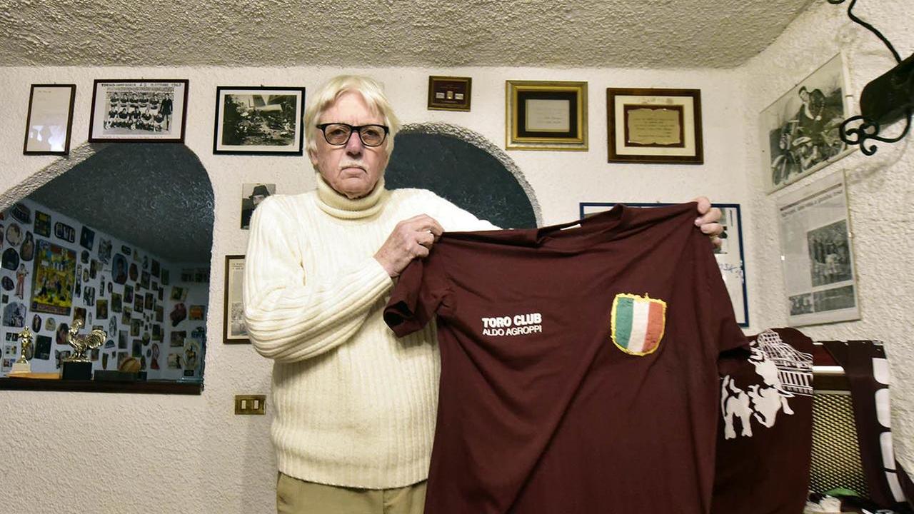 Aldo Agroppi con la maglia del Torino