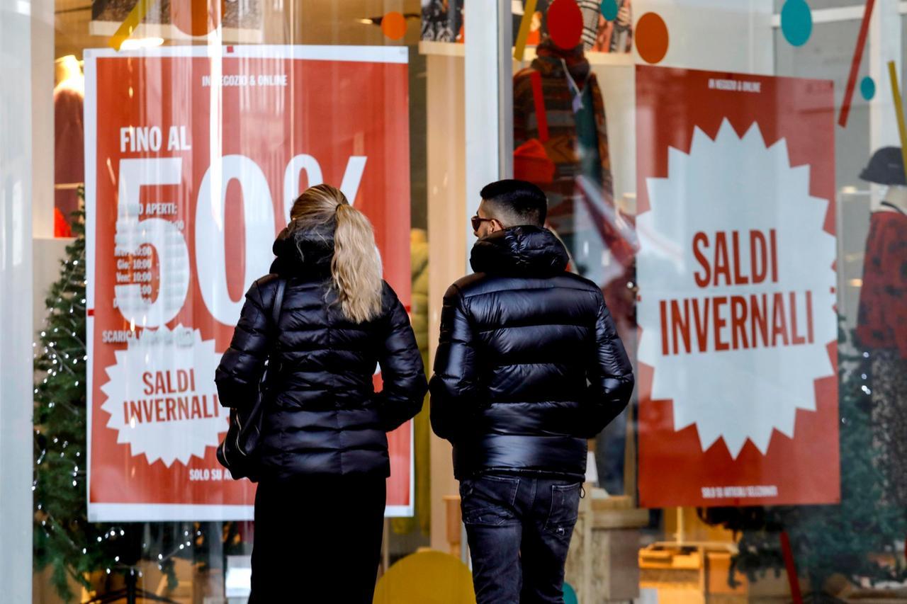 Saldi invernali al via il 4 gennaio in Emilia Romagna