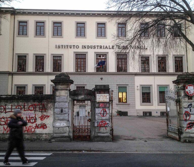 Firenze, professore accusato di aver palpeggiato un ragazzino. E ora lo accusano altri studenti