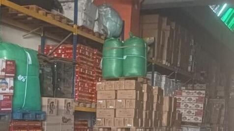 Sesto Fiorentino, maxi sequestro di tessuti e borse Fendi e Ralph Lauren taroccate<br>