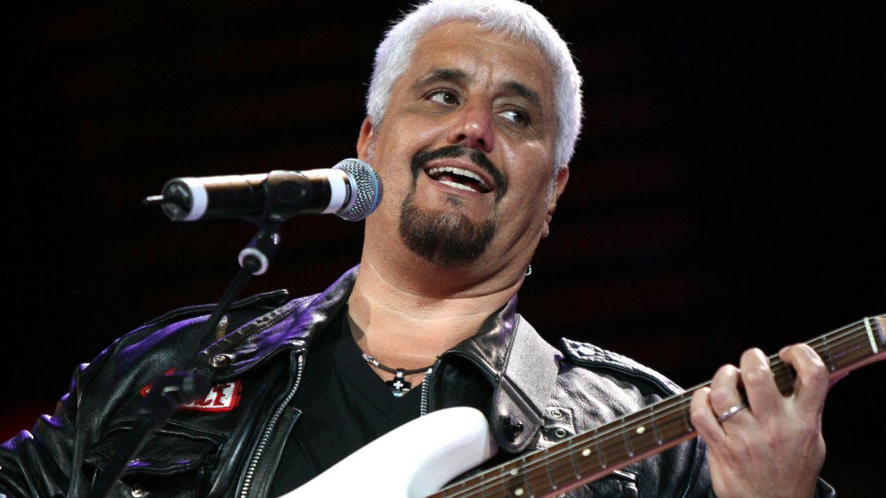 
	Pino Daniele


