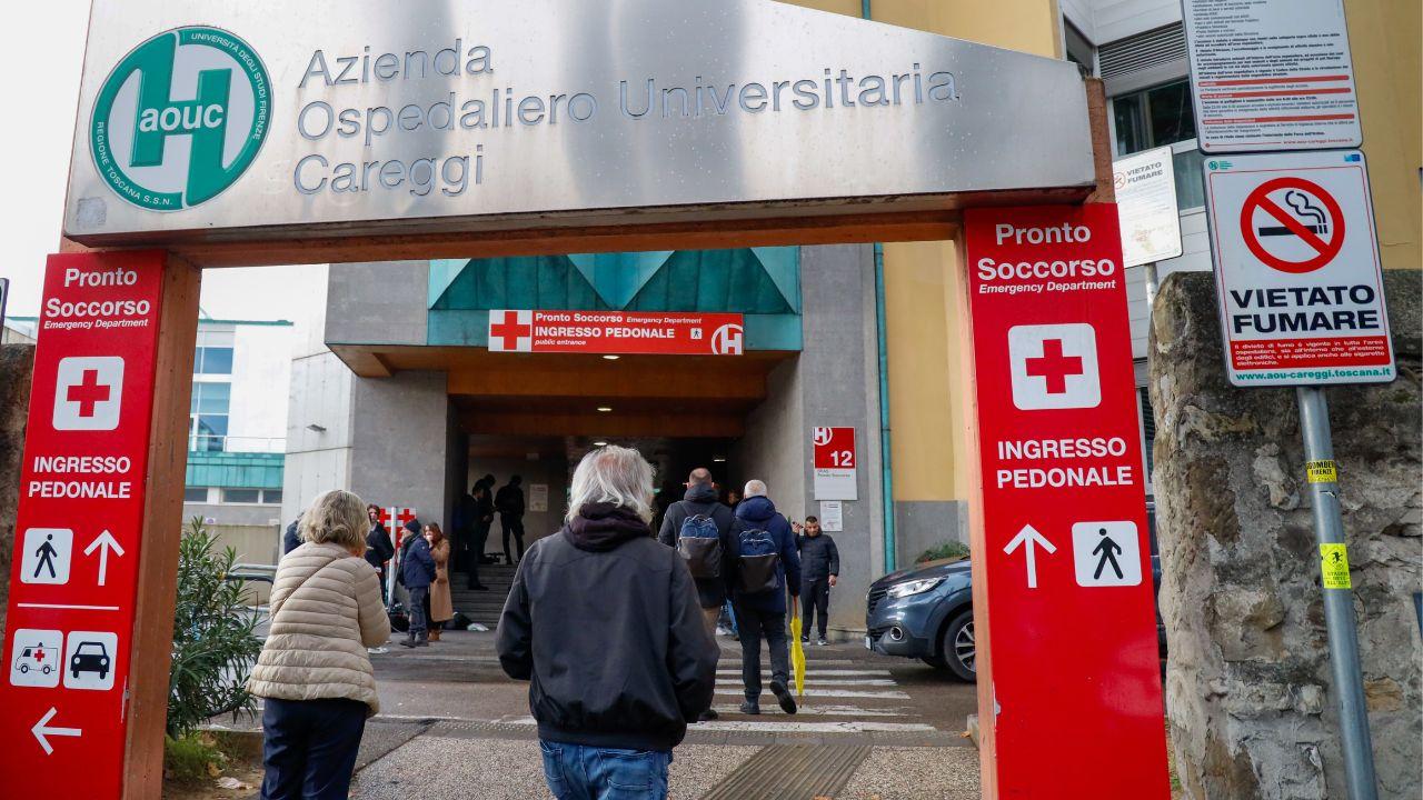 Un ingresso di Careggi (foto d'archivio)