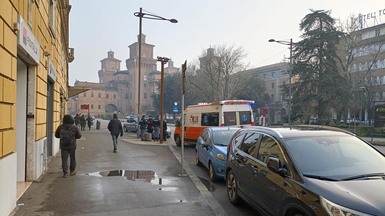 Controllore colpito da testata, ancora violenze sugli autobus a Ferrara