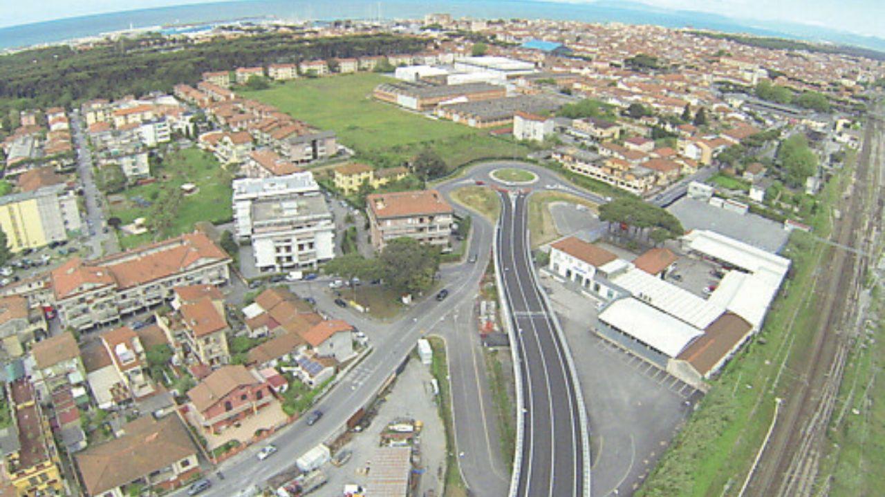 Viareggio, asse: primo atto per gli espropri dei terreni della Fervet