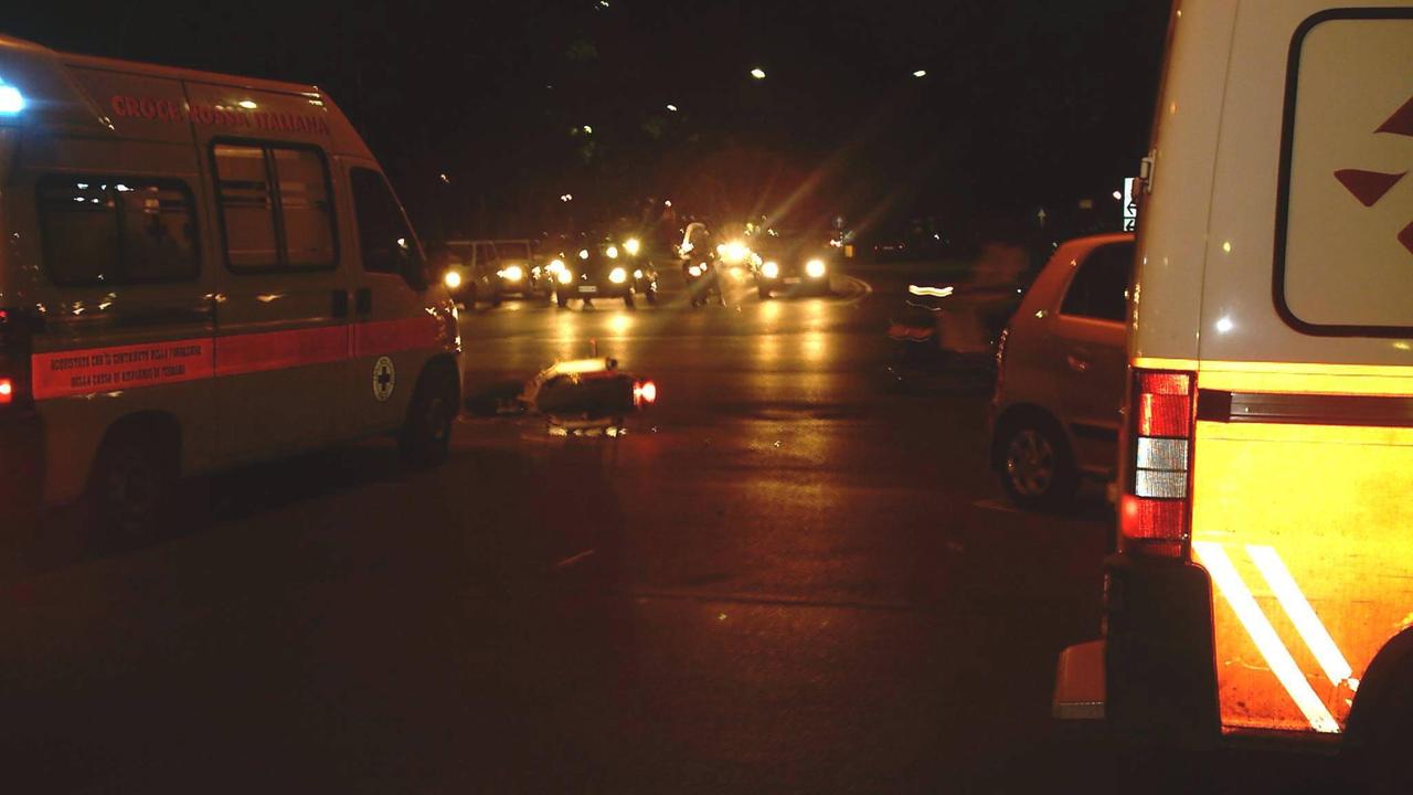 L'ambulanza è intervenuta in viale Cavour per soccorrere la donna investita