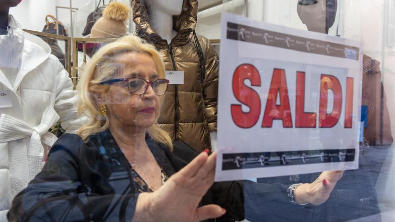 Ferrara, saldi per tutti i gusti, dal 20 al 60%. «Le occasioni spariscono presto»<br type="_moz" />
