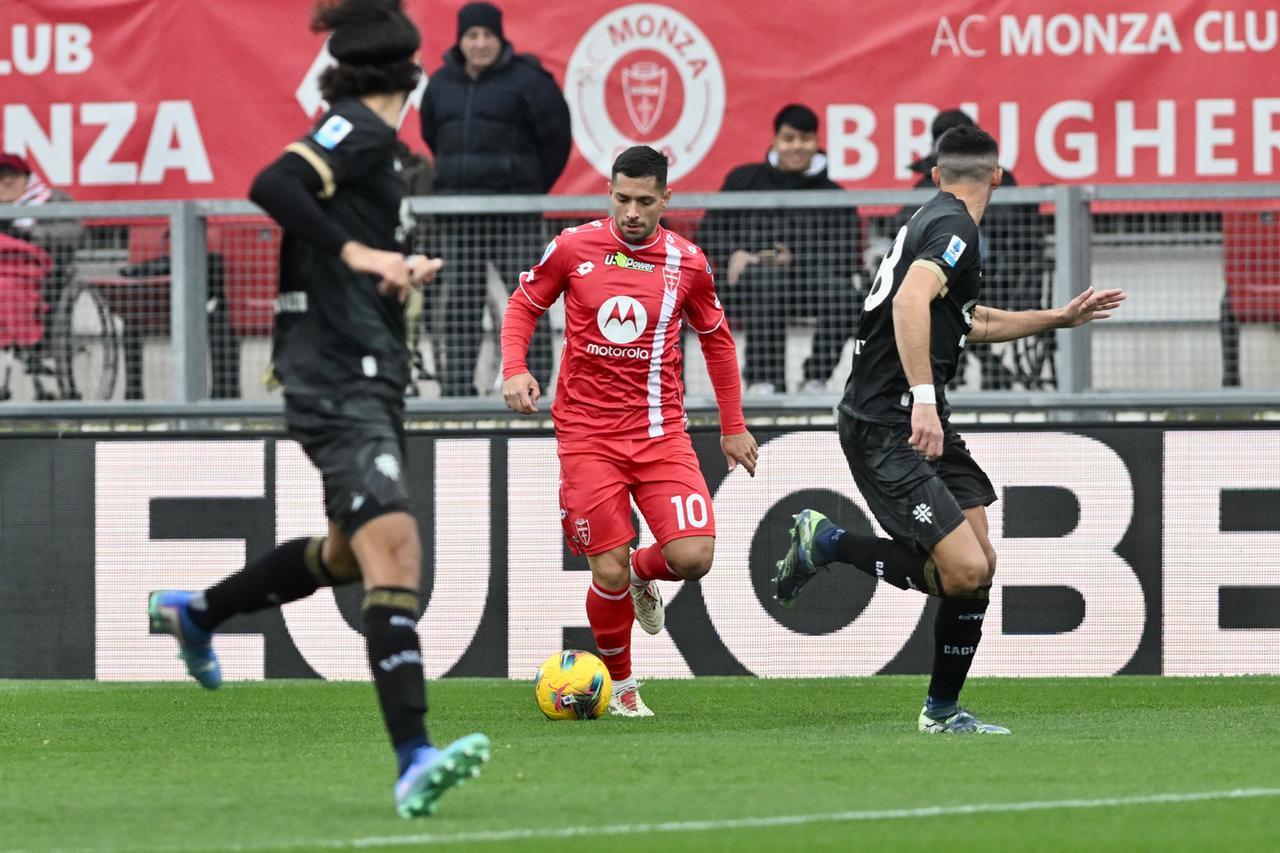 Monza-Cagliari 1-2, colpaccio salvezza per i rossoblù