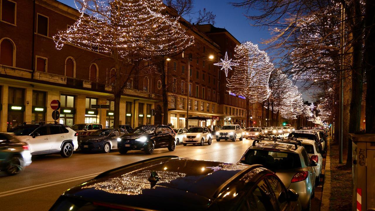 Saldi a Ferrara, parcheggi gratuiti per agevolare gli acquisti