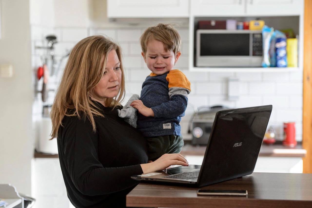 Smart working, sempre più persone felici di lavorare da casa. Scrivici cosa ne pensi