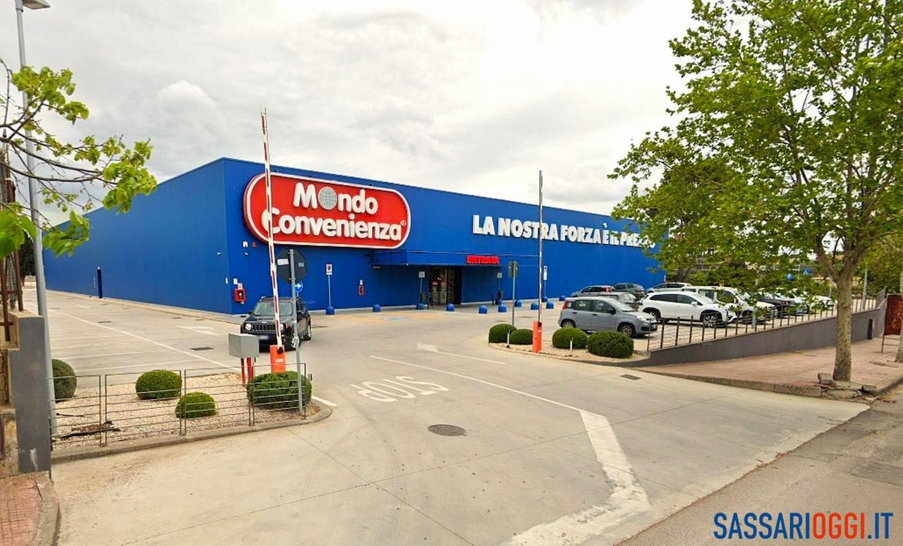 
	Il punto vendita Mondo Convenienza a Sassari

