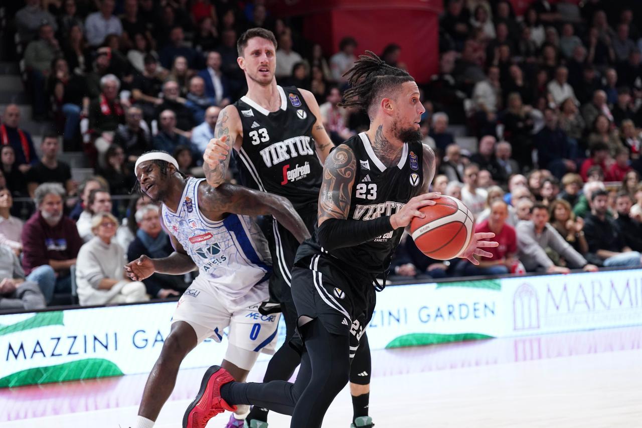 La Unahotels ci prova ma Bologna è più solida e vince il derby