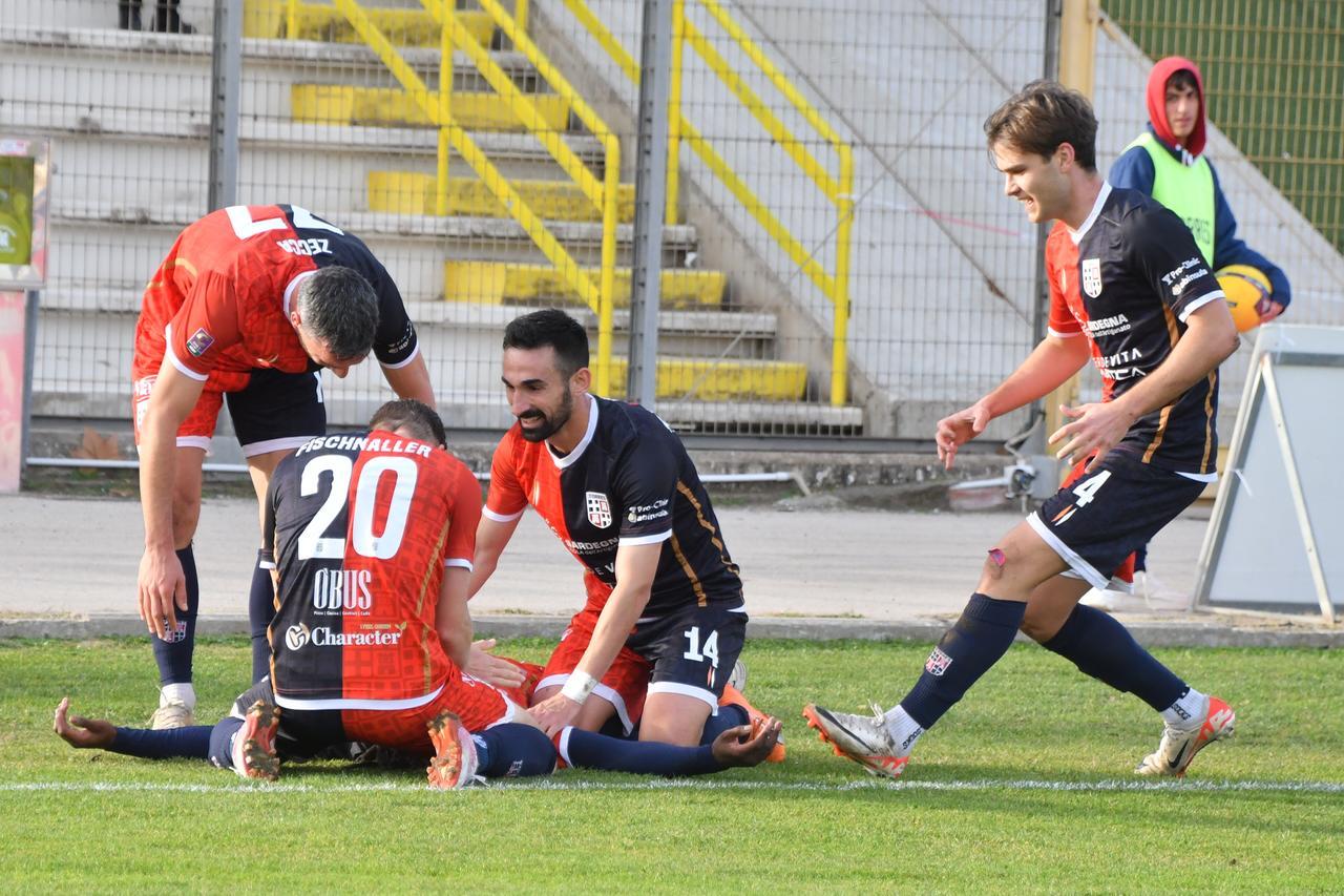 Torres da standing ovation