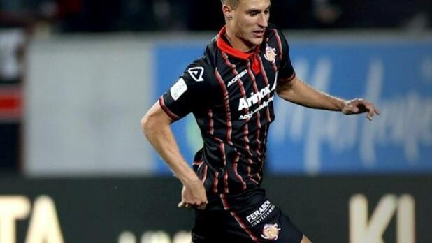 Reggiana, assalto al bomber De Luca