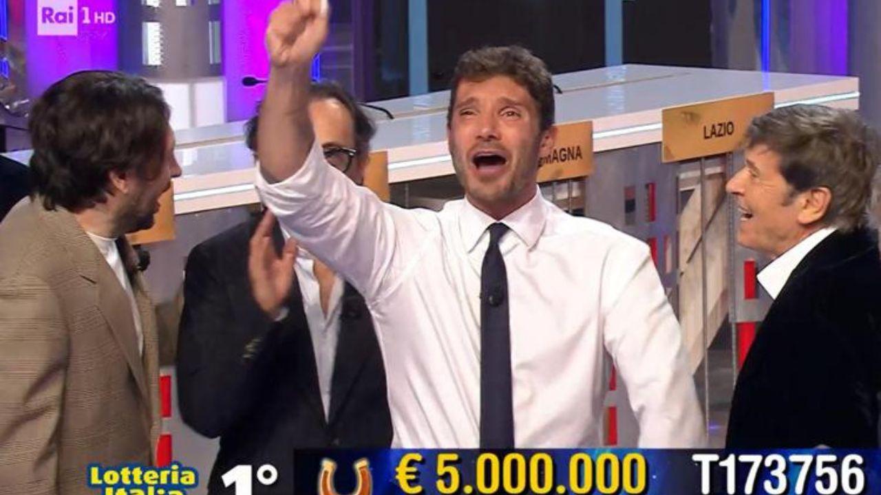 
	Il momento dell'annuncio su Rai1 (foto da Adnkronos)

