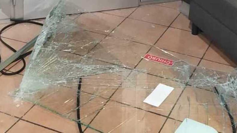 I danni al centro estetico “Maribel”