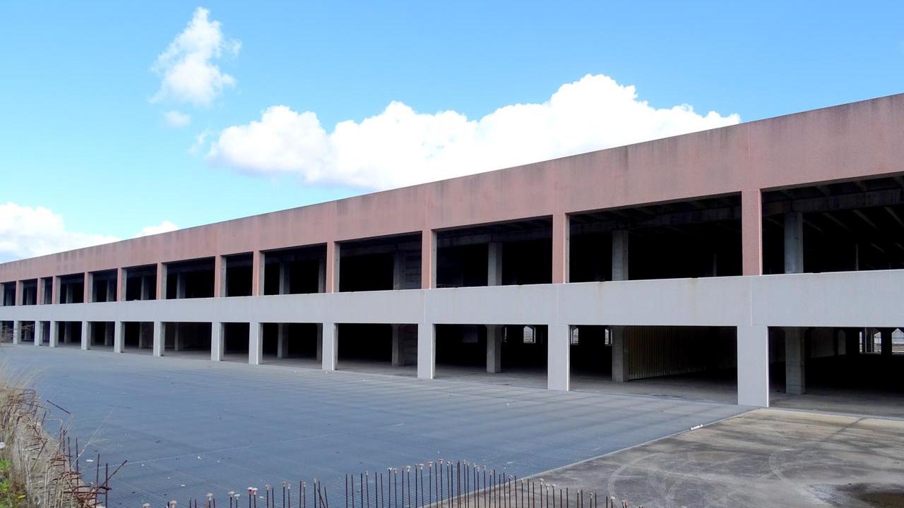 Sassari, il maxi centro commerciale incompiuto finisce all’asta