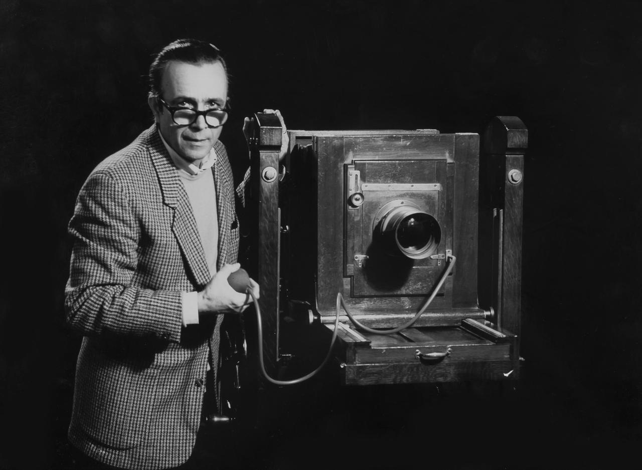 Ardizzoni, dalla bottega alle foto digitali: la storia di Cento in un click