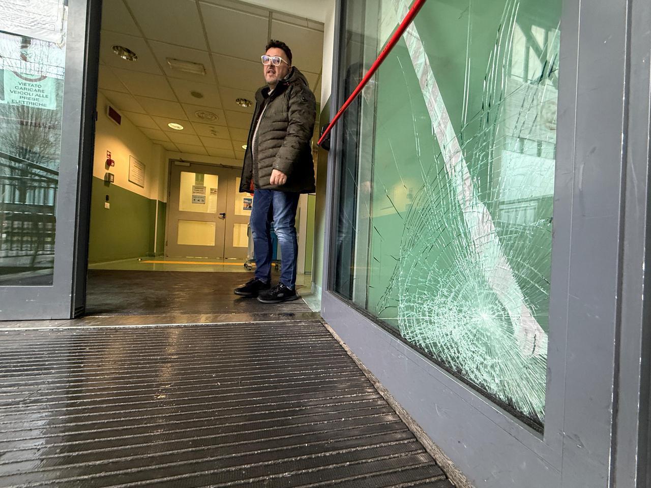 
	I danni al pronto soccorso (foto Nucci)

