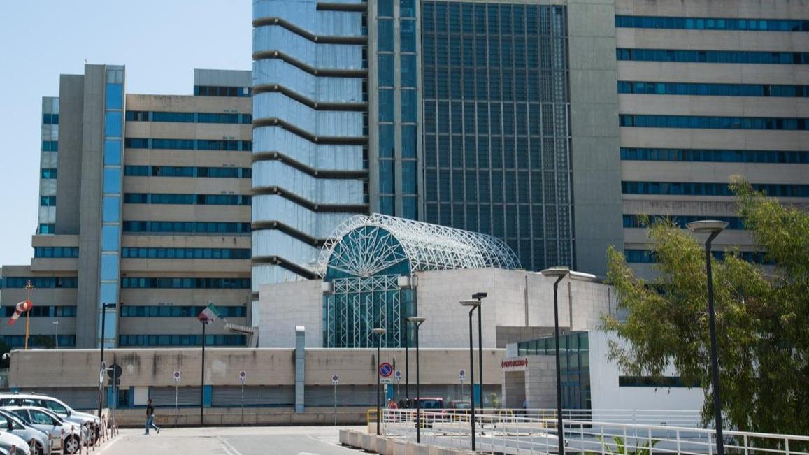 Brutto incidente sulla provinciale: motociclista in codice rosso