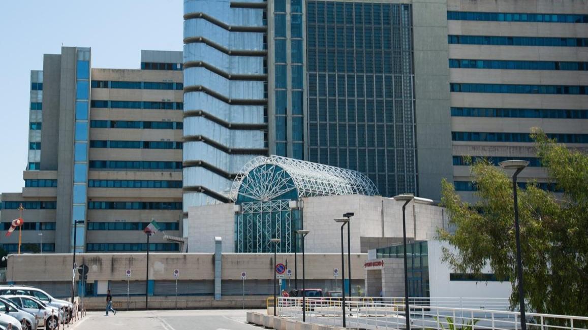 Brutto incidente sulla provinciale: motociclista in codice rosso