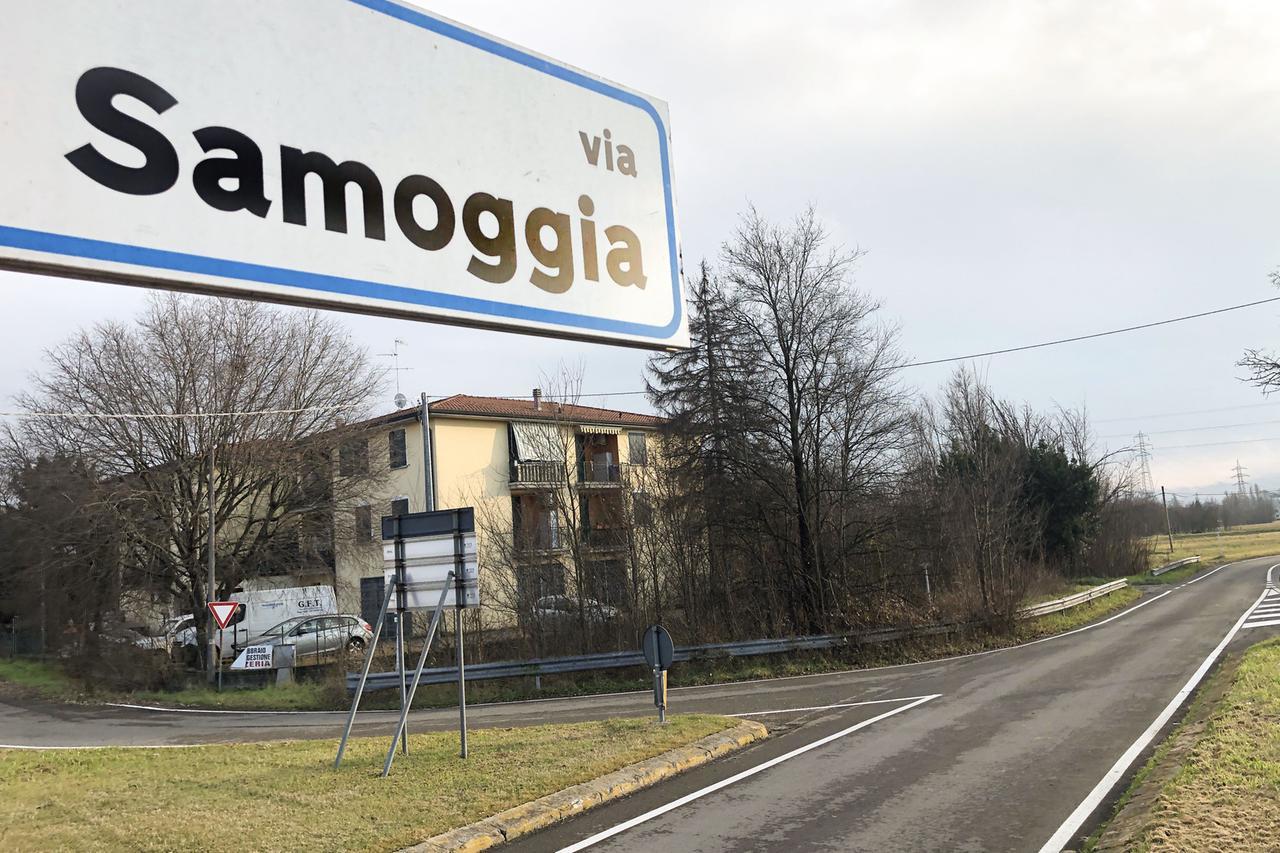 Via Samoggia, anziana in bicicletta travolta da un pirata della strada