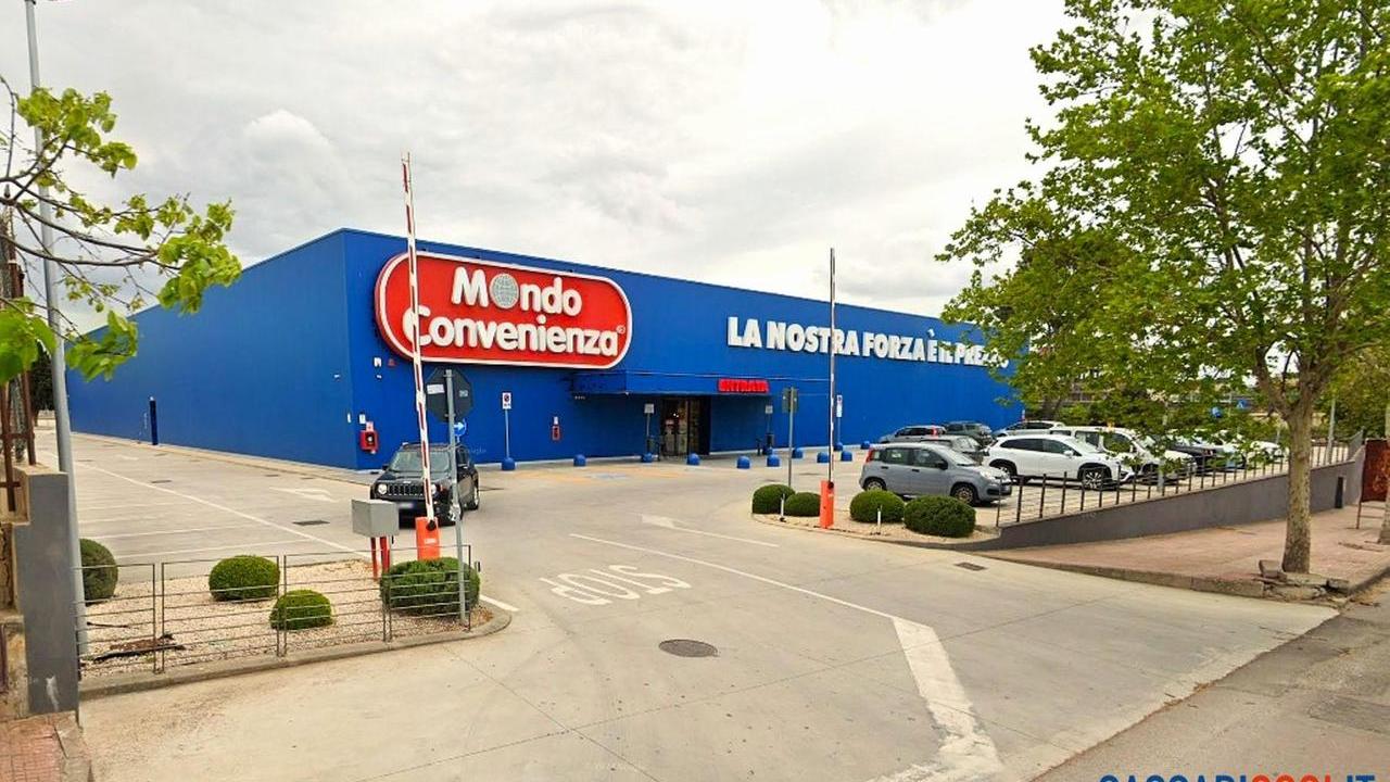 Il punto vendita Mondo Convenienza a Sassari